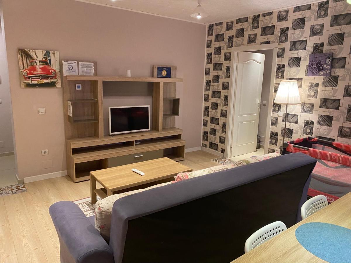 Апартаменты Igi Red Flat With Free Private Parking Клуж-Напока Экстерьер фото