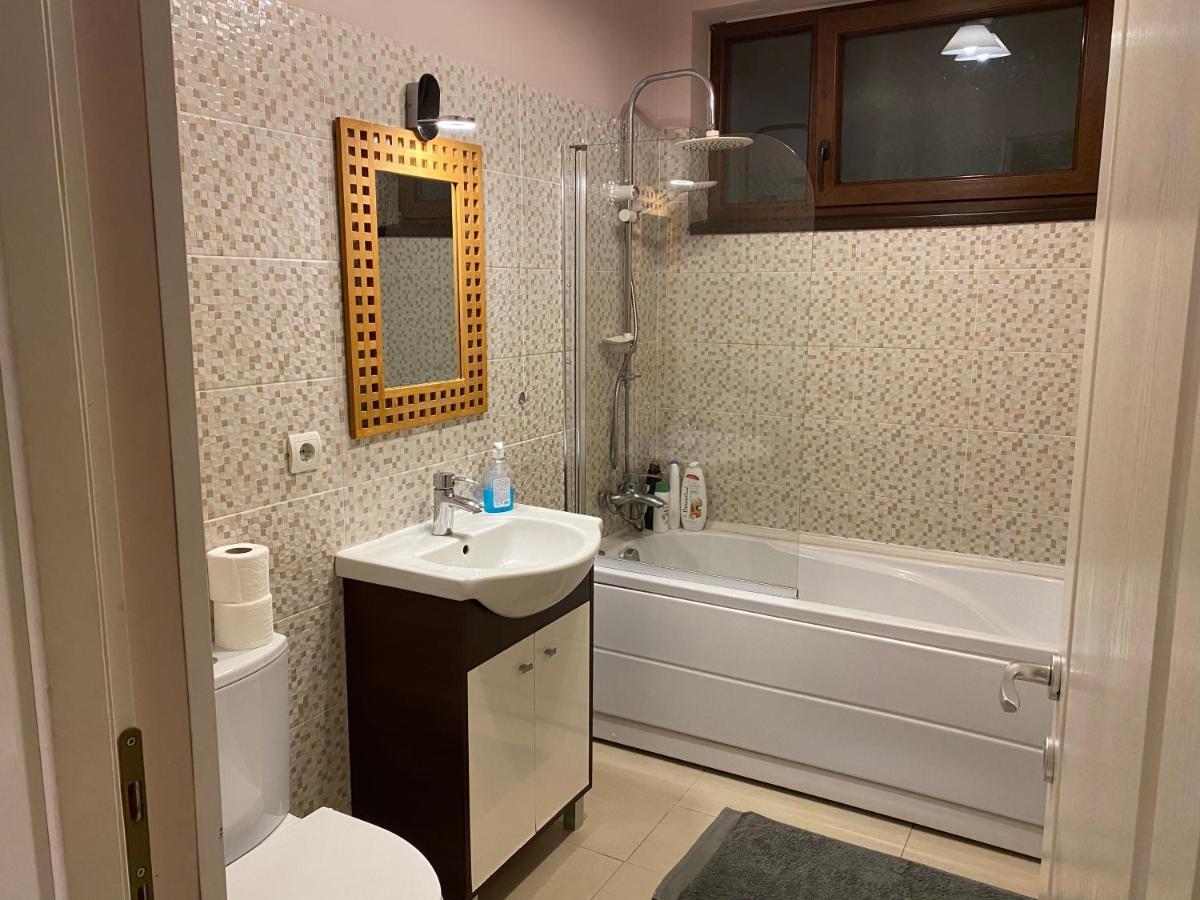 Апартаменты Igi Red Flat With Free Private Parking Клуж-Напока Экстерьер фото