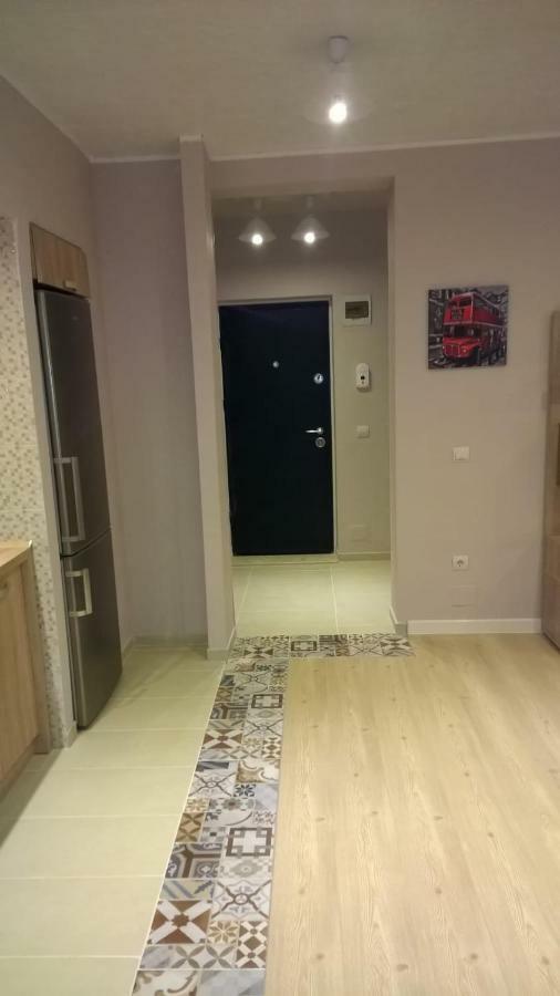 Апартаменты Igi Red Flat With Free Private Parking Клуж-Напока Экстерьер фото